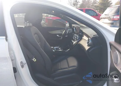 2015 Mercedes-Benz C 300 Sport 4Matic from USA, damaged, VIN 55SWF4KB7FU040969